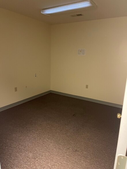 More Photos Of 2536 Carrollton Villa Rica Hwy, Carrollton Office For Lease