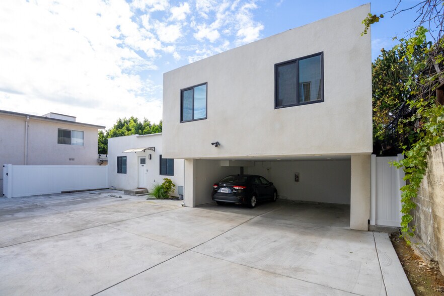 More Photos Of 1637-1639 1/2 Micheltorena St, Los Angeles Apartments For Sale