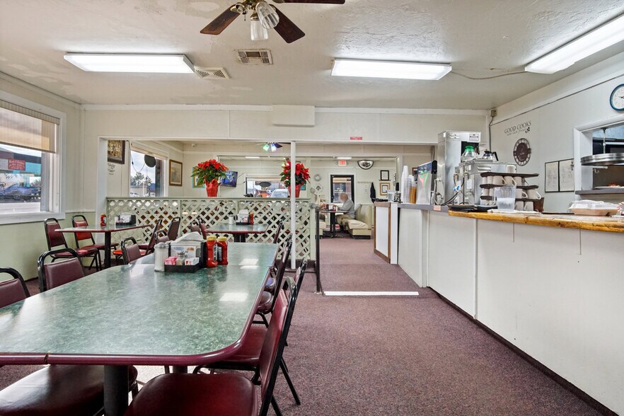 More Photos Of 411 E Broadway Ave, Mcloud Restaurant For Sale