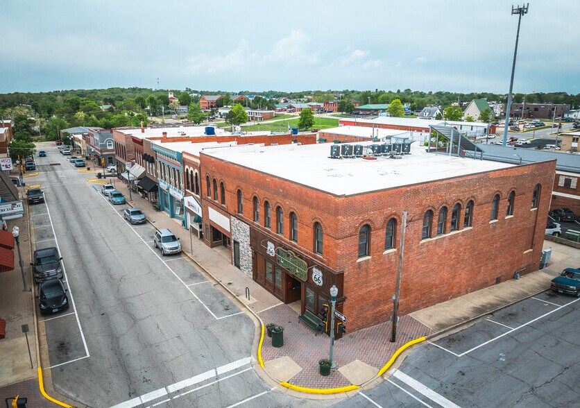 More Photos Of 717 N Pine St, Rolla Restaurant For Sale