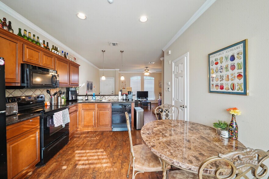 More Photos Of 1198 Jones Butler Rd, College Station Apartments For Sale