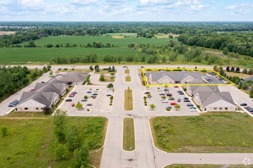 More Photos Of 8164 Executive Ct, Lansing Office For Lease