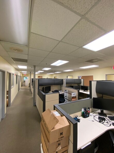 More Photos Of 3156 N Valley Pike, Harrisonburg Office For Lease