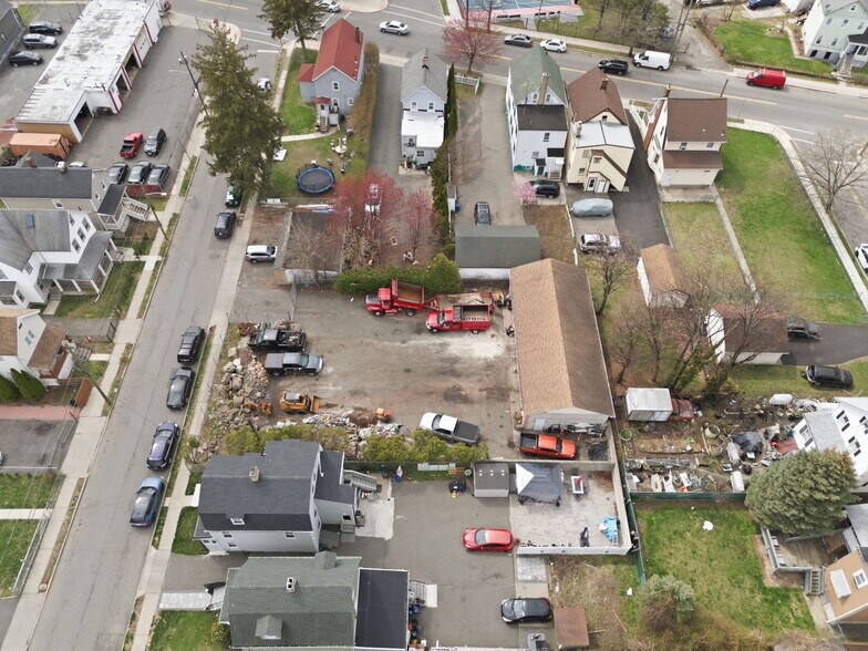 More Photos Of 437-438 Burnside St, Orange Warehouse For Sale