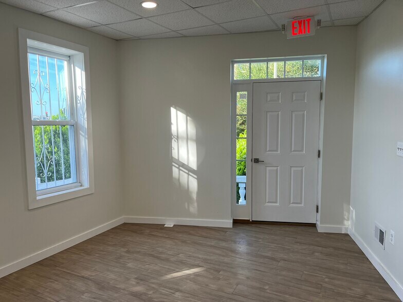 More Photos Of 5 Barney Cir SE, Washington Medical For Lease