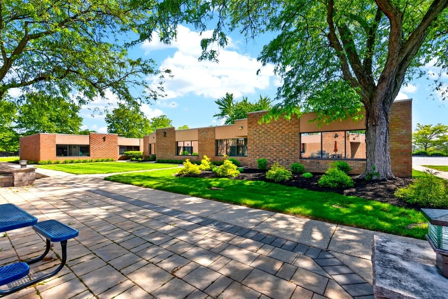 More Photos Of 3160-3162 Presidential Dr, Fairborn Unknown For Lease