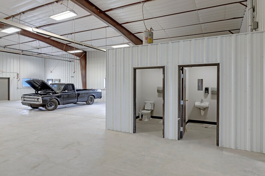 More Photos Of 600 Sioux Ave, Simla Manufacturing For Sale