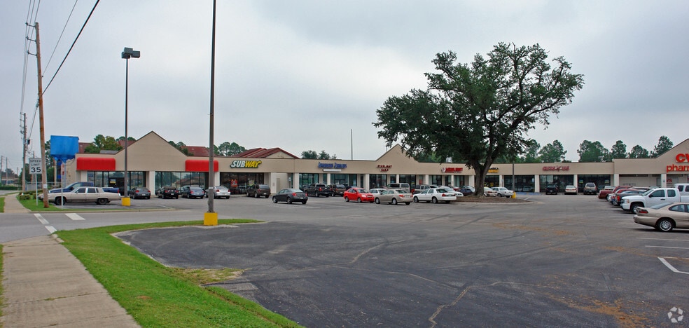 More Photos Of 8102 N Davis Hwy, Pensacola Unknown For Lease