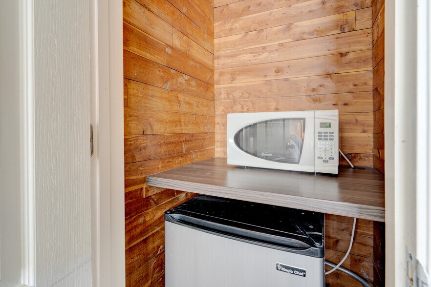 More Photos Of 1680 James Ave, Miami Beach Hotel For Sale