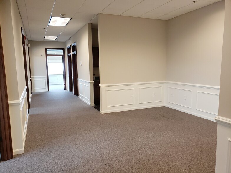 More Photos Of 14489 John Humphrey Dr, Orland Park Medical For Sale