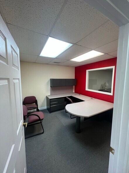 More Photos Of 728-730 High St, Portsmouth Storefront Retail Office For Lease