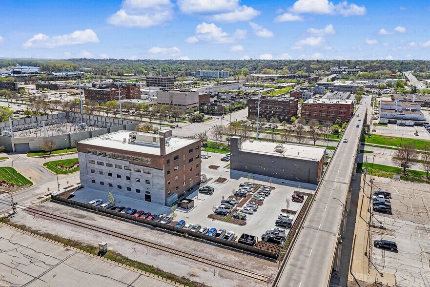 More Photos Of 113 SW 8th St, Des Moines Warehouse For Lease