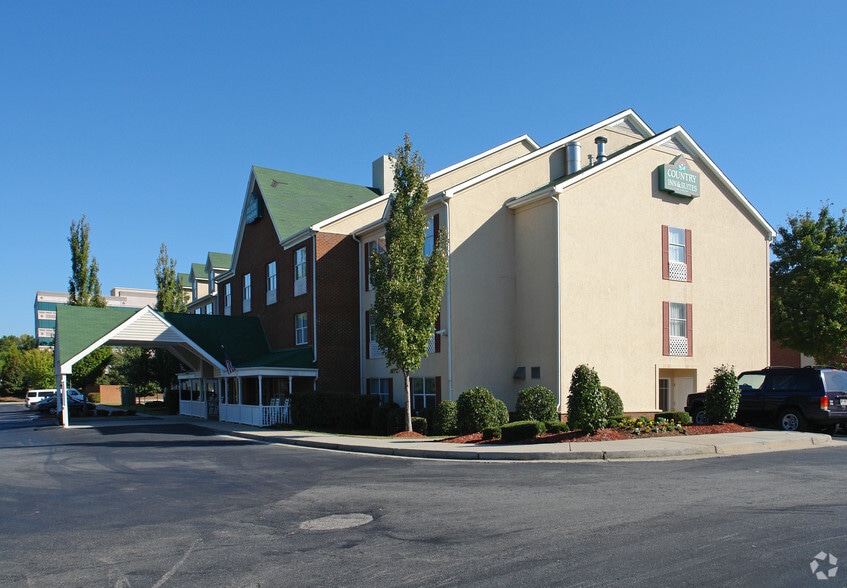 More Photos Of 2950 Mansell Rd, Alpharetta Hotel For Sale
