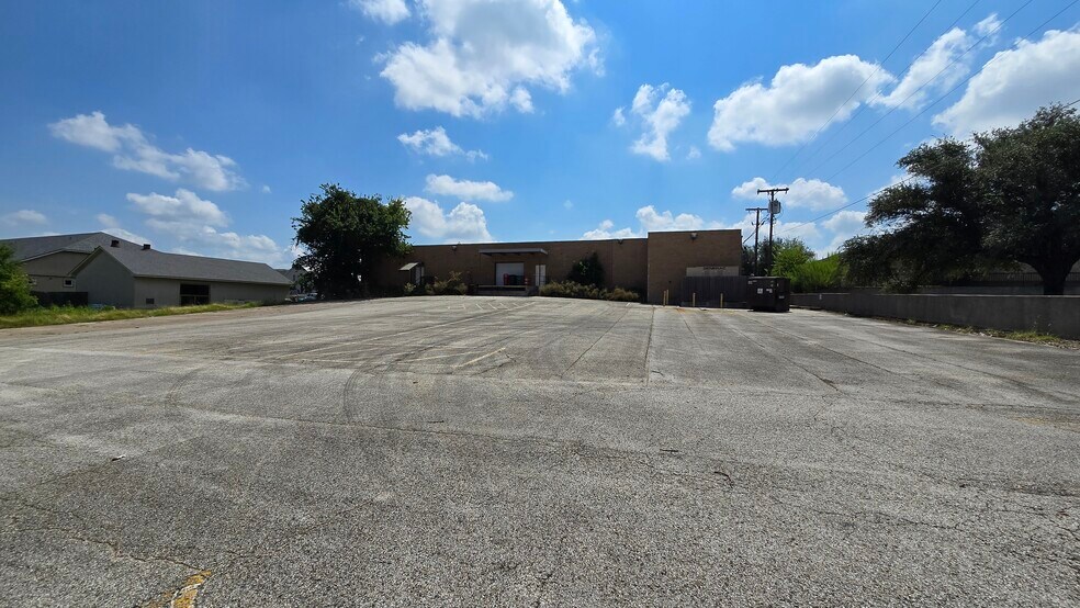 More Photos Of 2408 S 37th St, Temple Office For Sale