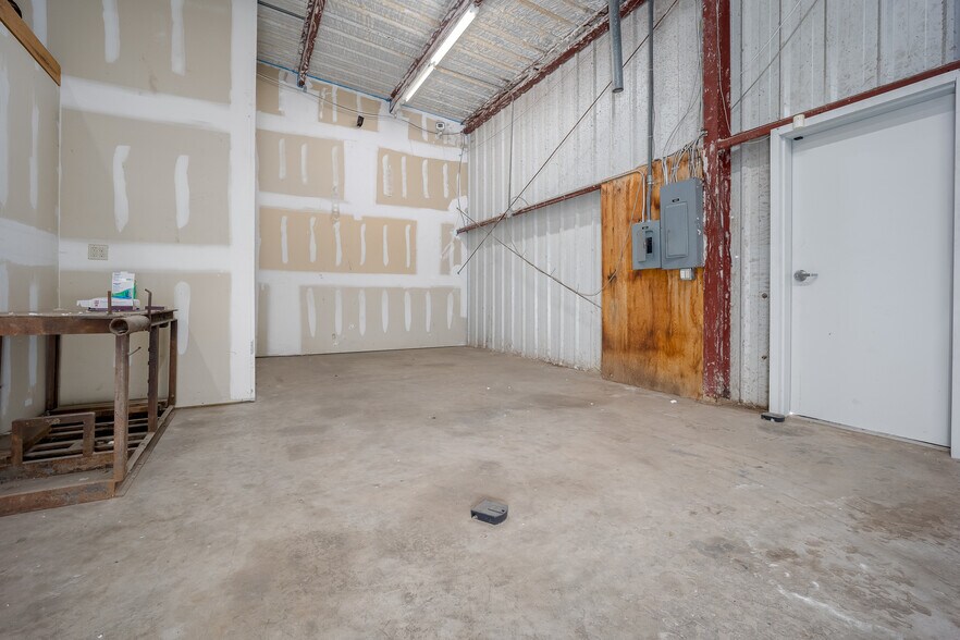 More Photos Of 2845 Broce Dr, Norman Office For Sale
