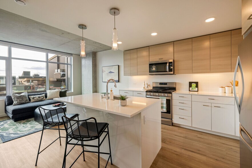 More Photos Of 2315 4th Ave, Seattle Multifamily For Sale