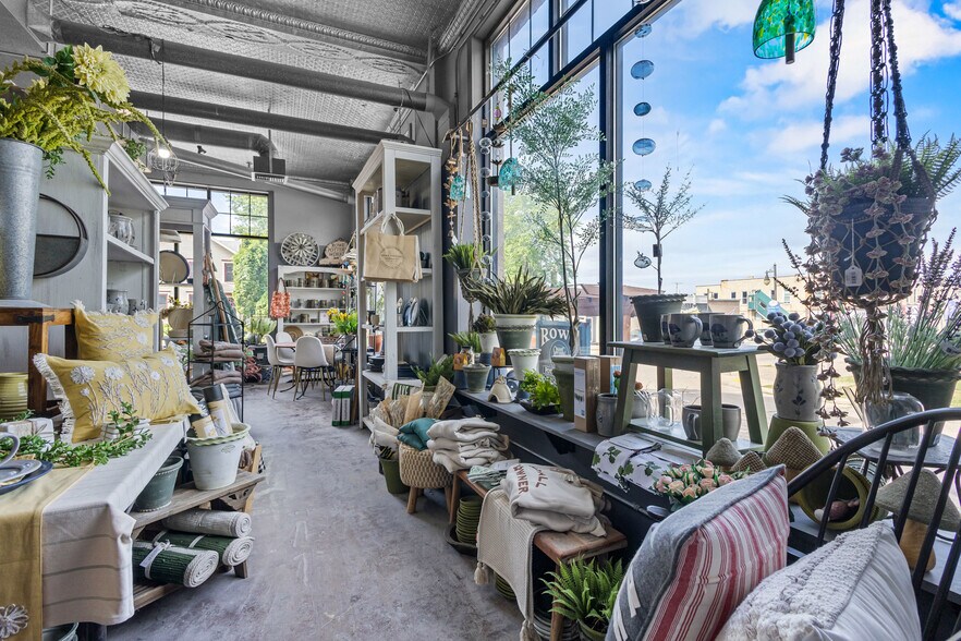 More Photos Of 108-110 E Main St, Cambridge Storefront For Sale
