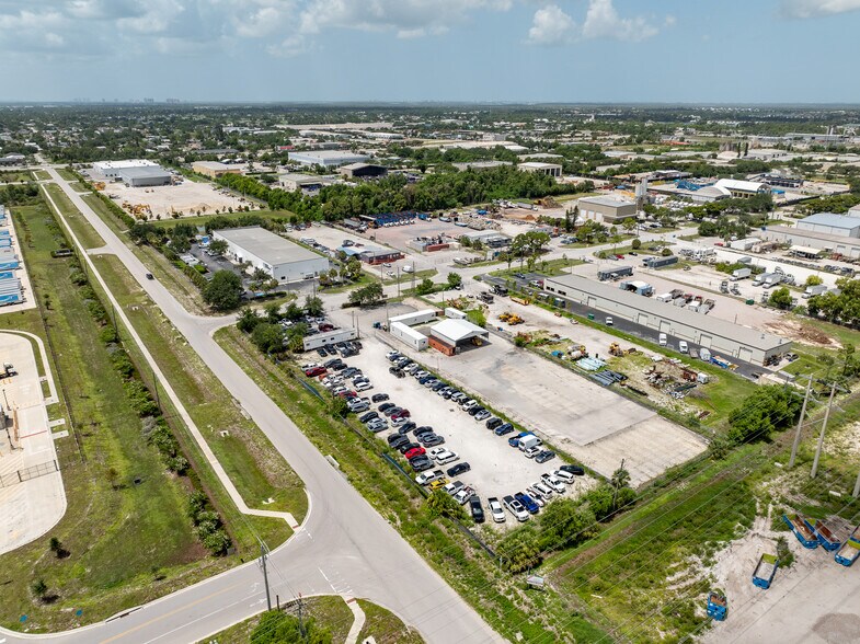 More Photos Of 8181 Mainline Pky, Fort Myers Industrial For Lease