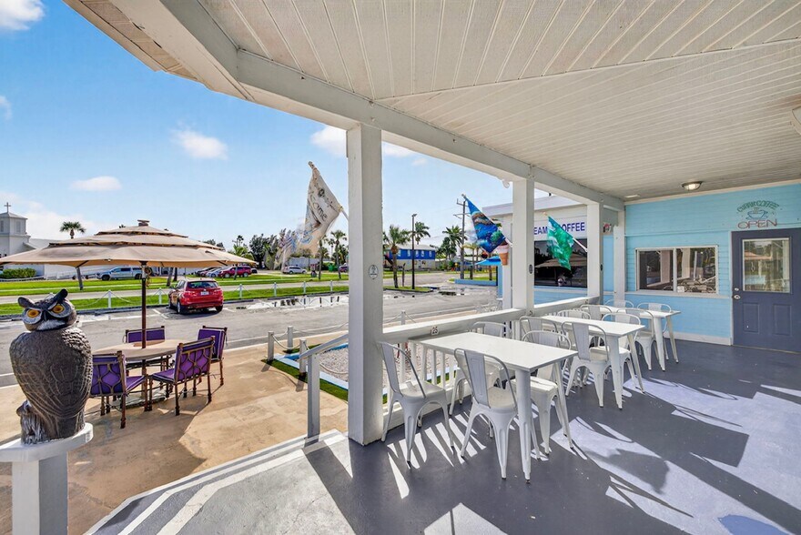 More Photos Of 102 Copeland Ave SW, Everglades City Restaurant For Sale