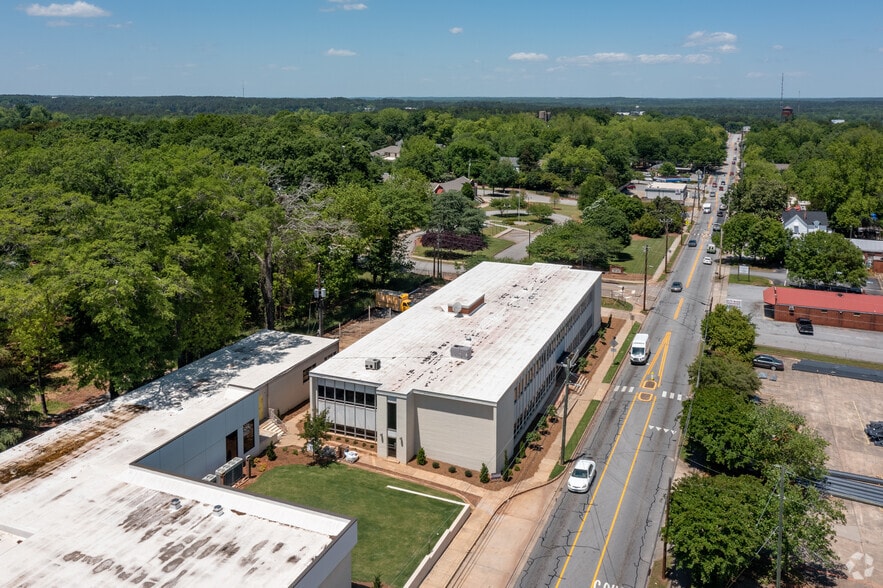 More Photos Of 695 N Chase St, Athens Medical For Sale