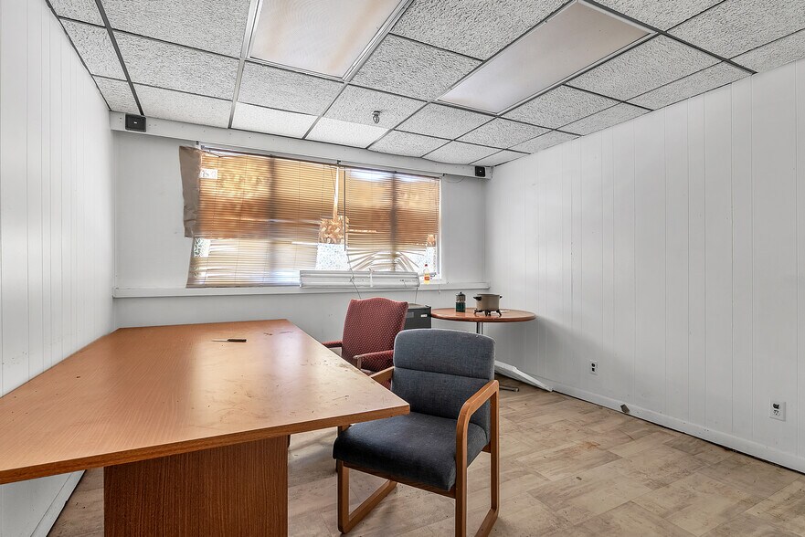 More Photos Of 330 Upton Ave, Battle Creek Warehouse For Sale