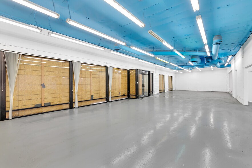 More Photos Of , Los Angeles General Retail For Sale
