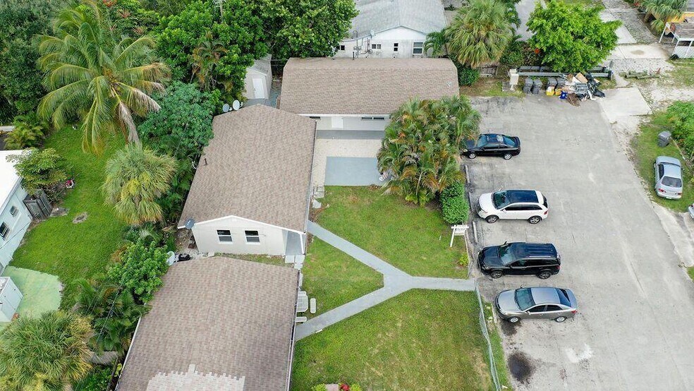 More Photos Of 1883 Smith Dr, North Palm Beach Multifamily For Sale