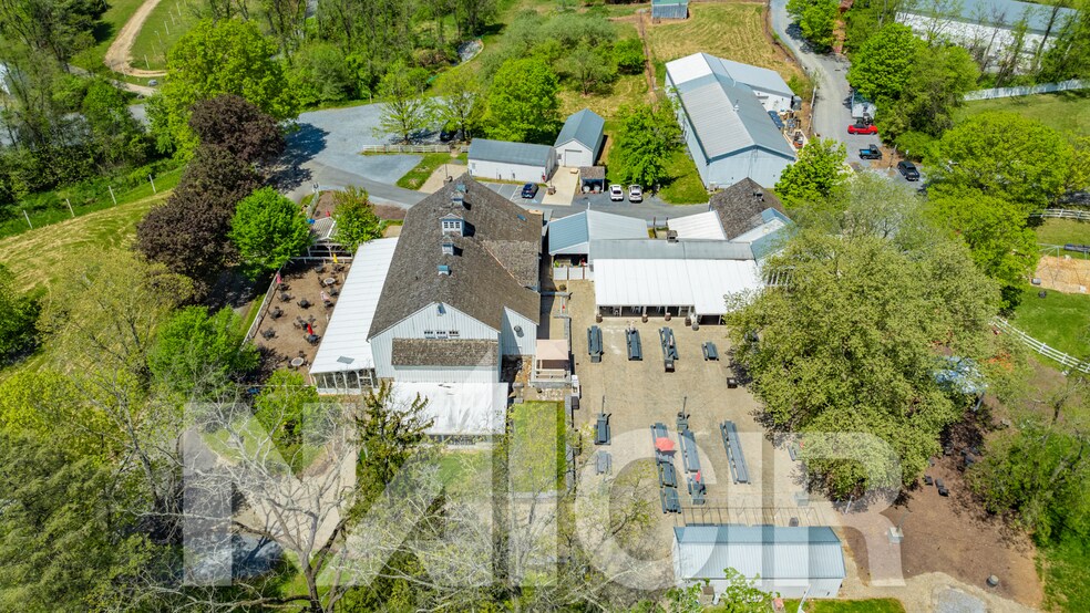 More Photos Of 5790 Devonshire Rd, Harrisburg Specialty For Sale