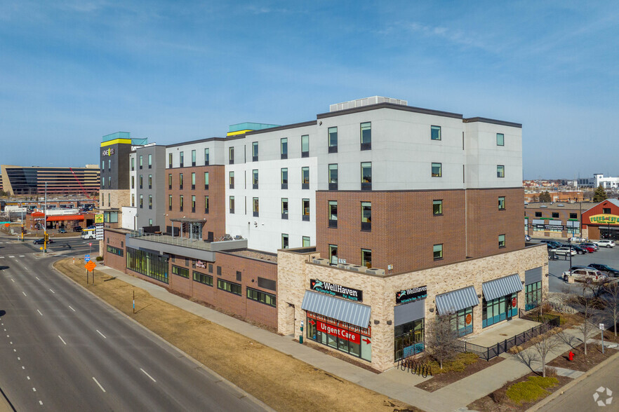 More Photos Of 2100 W 80 1/2 St, Bloomington Freestanding For Lease