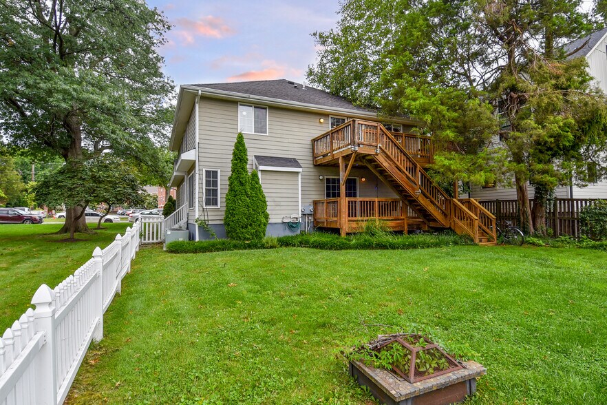 More Photos Of 1705 Commonwealth Ave, Alexandria Apartments For Sale