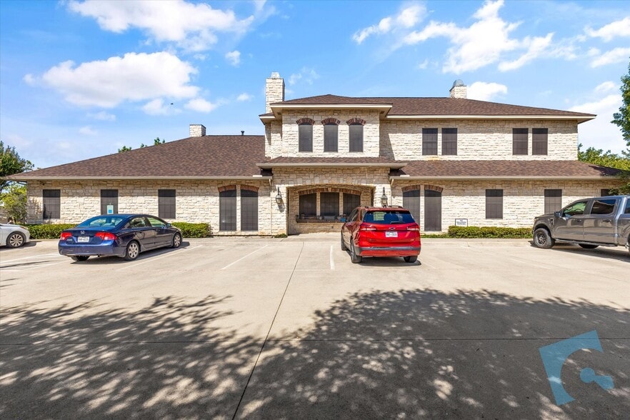 More Photos Of 5316 Bransford Rd, Colleyville Office For Sale