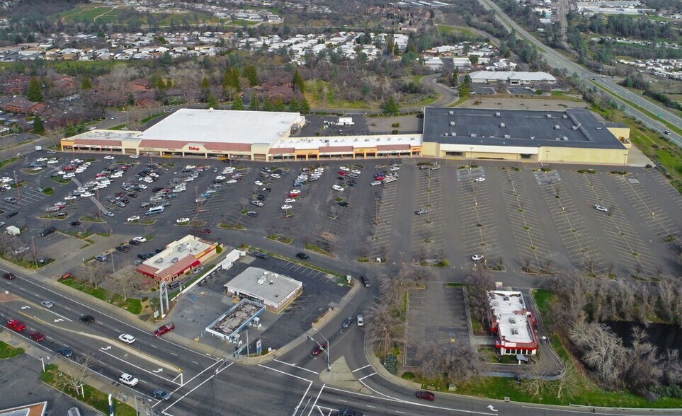 More Photos Of 55 Lake Blvd, Redding Department Store For Lease