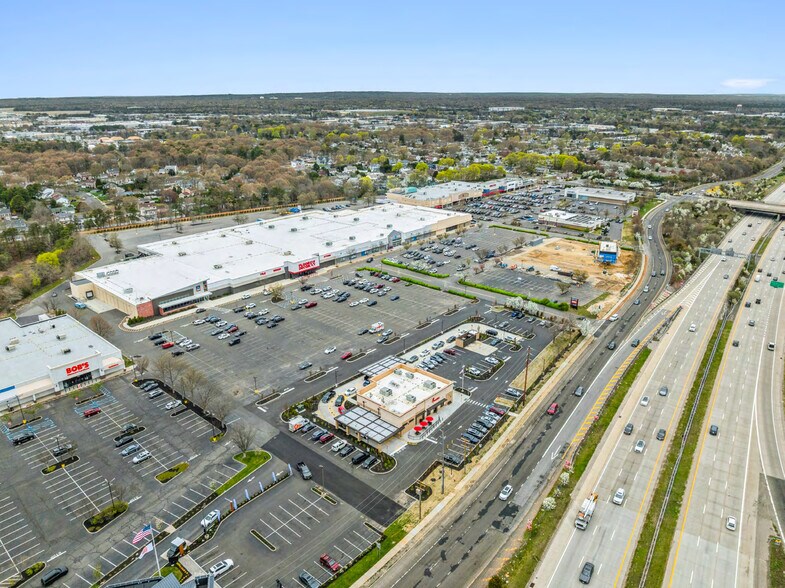 More Photos Of 5151 Sunrise Hwy, Bohemia Fast Food For Sale