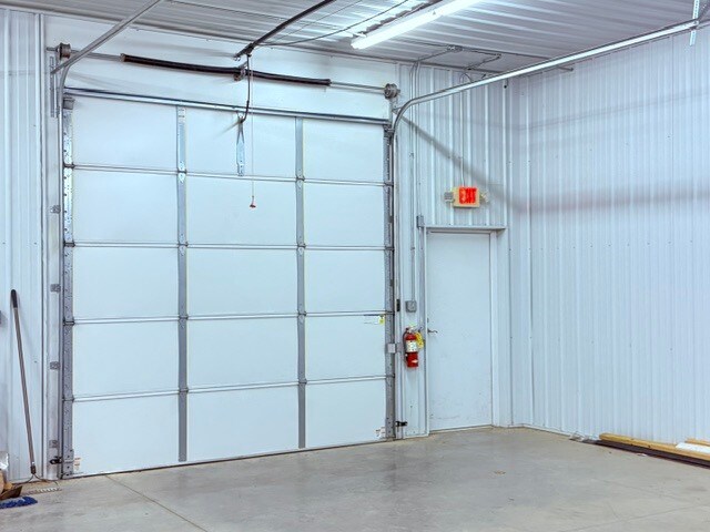 More Photos Of 3500 Constitution Dr, Springfield Warehouse For Sale