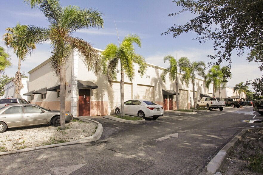 More Photos Of 1011 NW 51st St, Fort Lauderdale Unknown For Lease