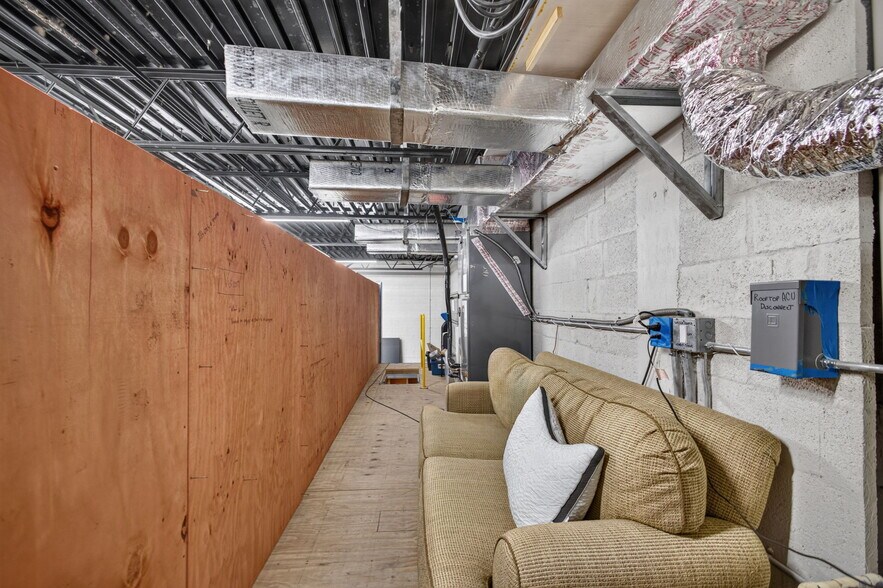 More Photos Of 1334 S Killian Dr, Lake Park Warehouse For Sale