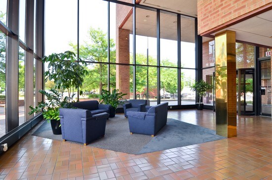 More Photos Of 8831-8833 Gross Point Rd, Skokie Office For Lease