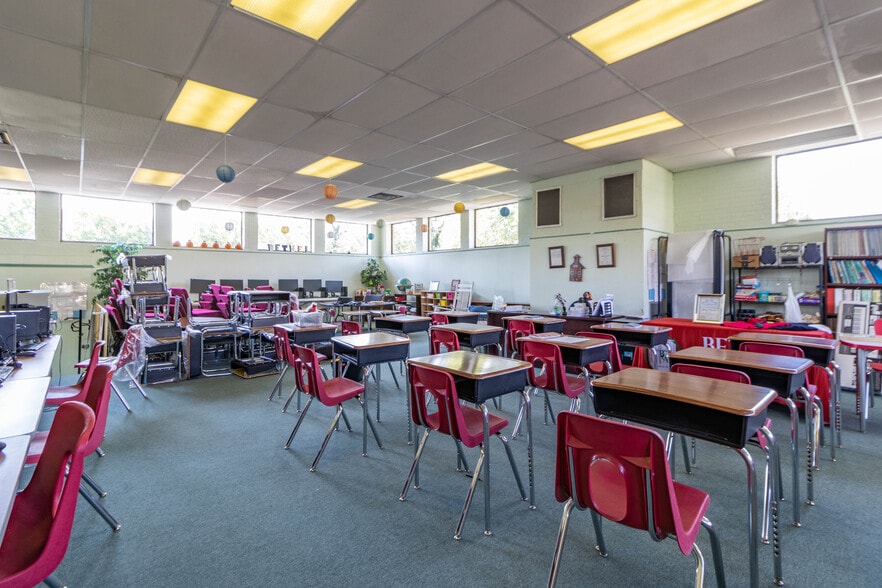 More Photos Of 1515 Section Rd, Cincinnati Religious Facility For Sale