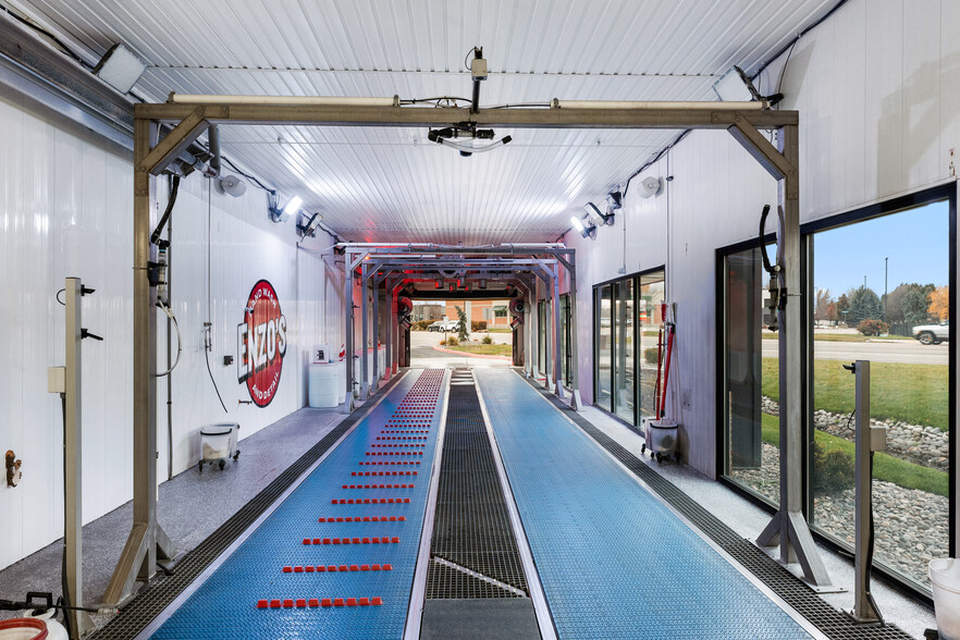 More Photos Of 10592 W State St, Boise Carwash For Sale