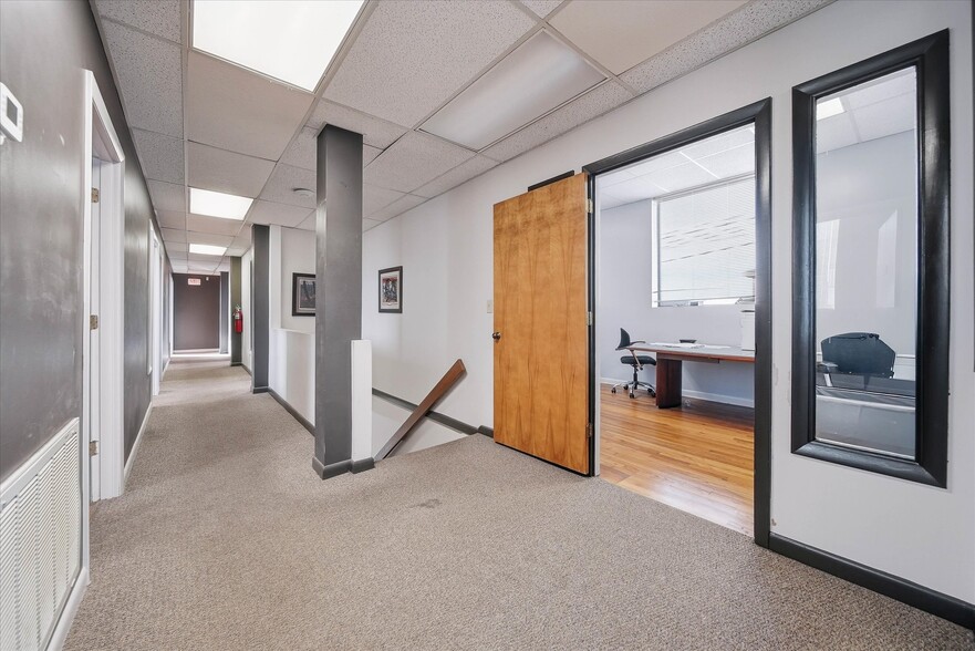 More Photos Of 729 1st Ave SW, Hickory Office For Sale