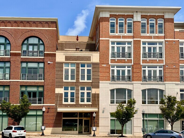 Primary Photo Of 718-730 New Hampshire St, Lawrence Apartments For Lease