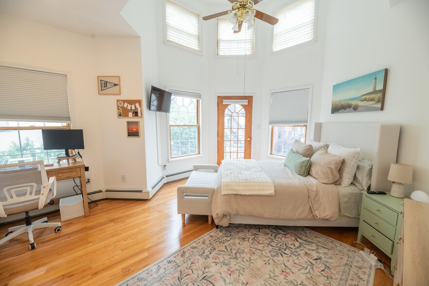More Photos Of 600 Grand St, Hoboken Office Residential For Sale