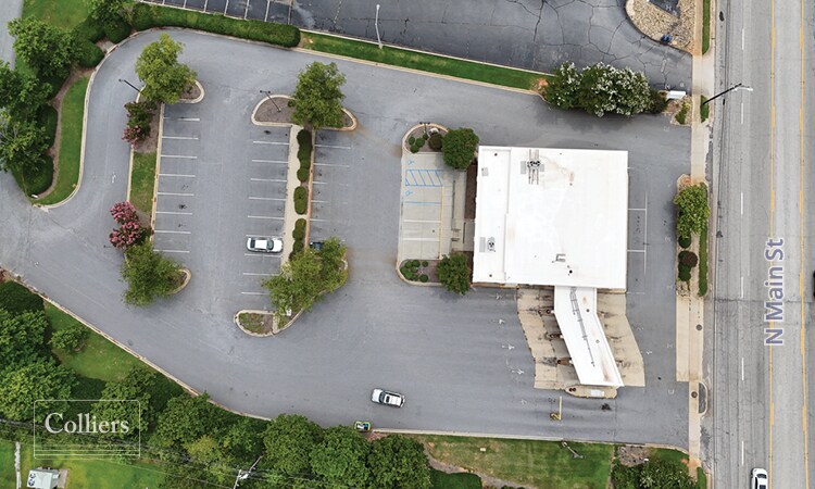 More Photos Of 500 N Main St, Mauldin General Retail For Sale