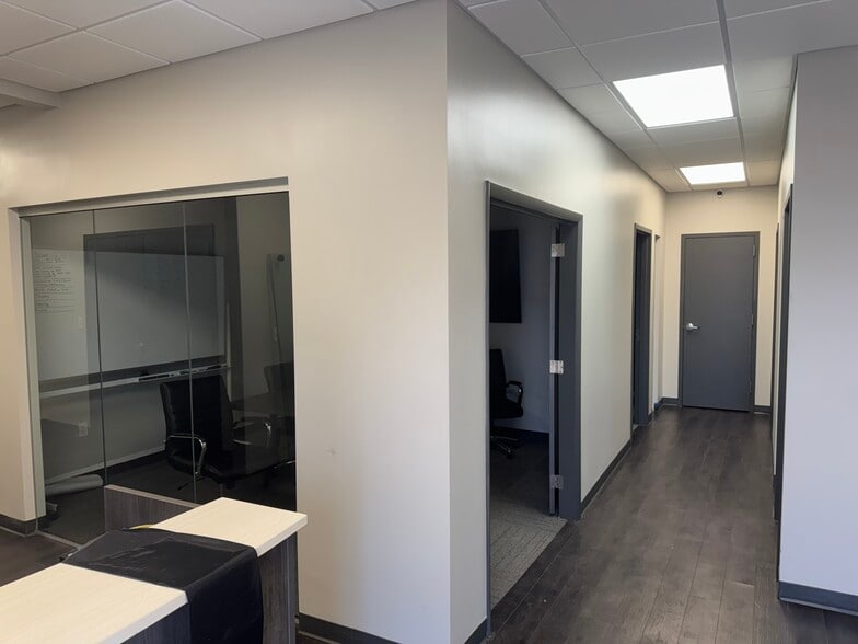 More Photos Of 5037 Cleveland St, Virginia Beach Flex For Lease