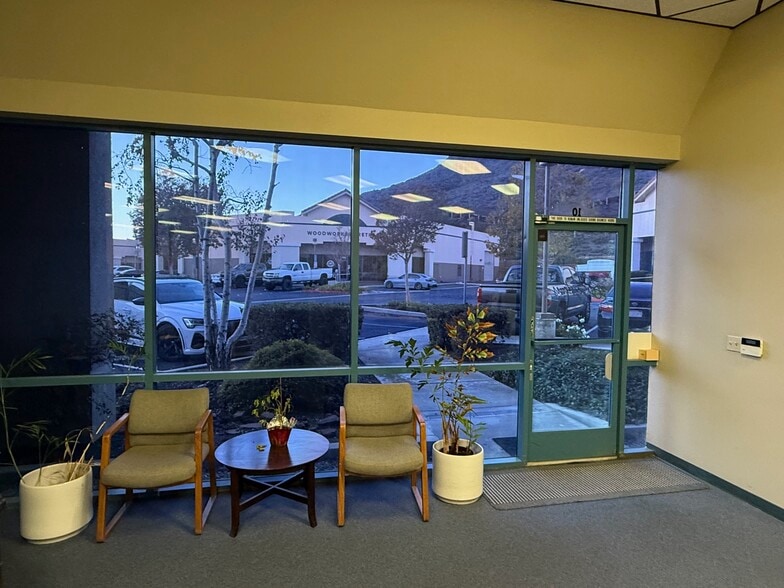 More Photos Of 3275-3281 Grande Vista Dr, Newbury Park Manufacturing For Sale