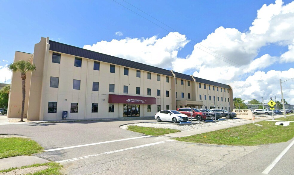 Primary Photo Of 2525 Harbor Blvd, Port Charlotte Medical For Lease