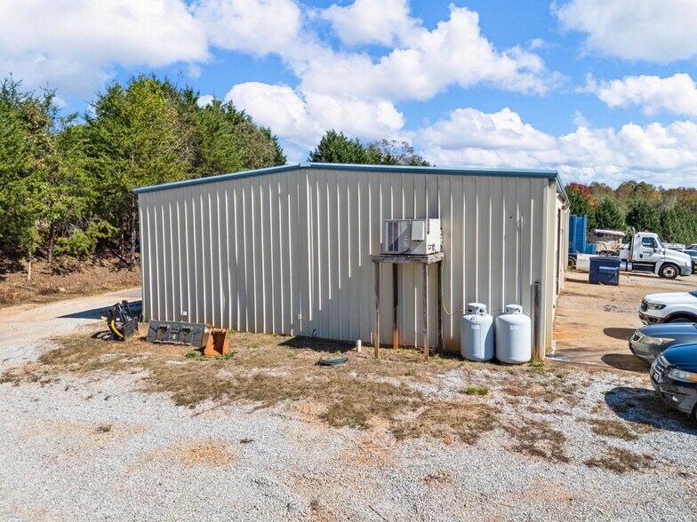 More Photos Of 3808 N Highway 14, Greer Service For Sale