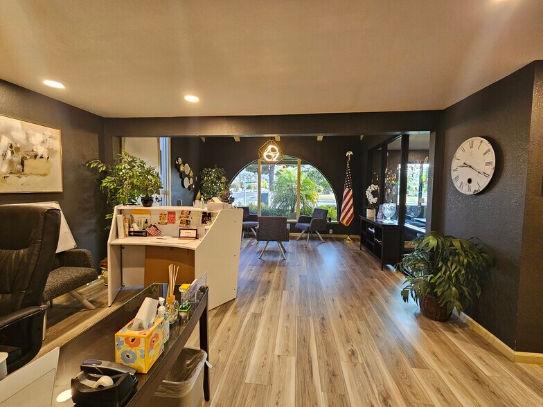 More Photos Of 521 E Ocean Ave, Lompoc Office Residential For Sale