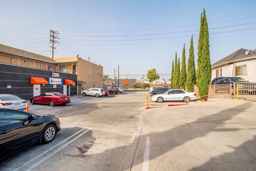 More Photos Of 1110-1114 N Virgil Ave, Los Angeles Storefront Retail Residential For Sale