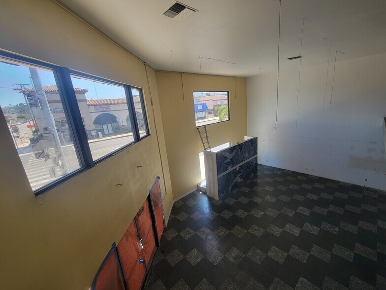 More Photos Of 2101 Pacific Coast Hwy, Lomita Storefront Retail Office For Lease